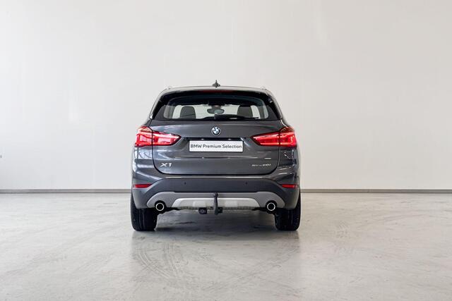 BMW X1 sDrive20i Orange Edition High Executive Aut. | Selections