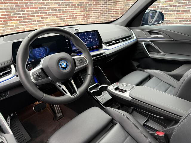BMW X1 xDrive30e Origineel NL | Service inclusive | Stoelmassage | Panorama | Dashcam | harman/kardon | Elektr. trekhaak | Lak Coating