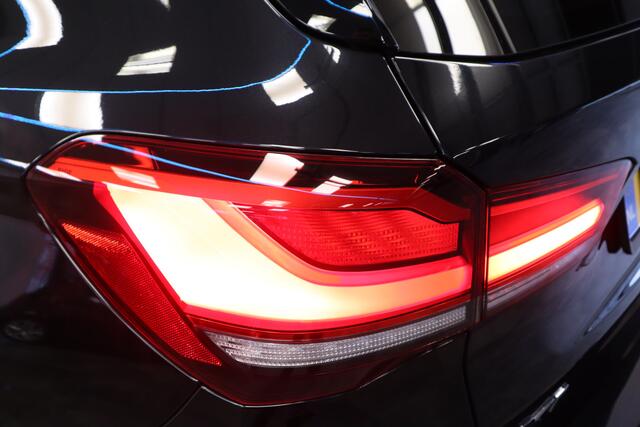 BMW X1 sDrive20i High Executive Cruise/Climate panoramadak PDC Trekhaak NAP Head-Up 24 maanden garantie mogelijk (*vraag naar de voorwaarden)