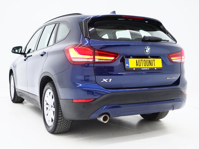 BMW X1 xDrive25e High Executive Shadow | Panoramadak | Head Up | Leder | Camera | Stoelverwarming | LED