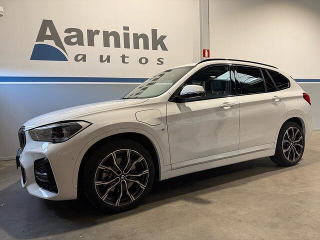 BMW X1 xDrive 25e M-Sport, Panoramadak, Head up, Pilot assist , Harmankardon, Agr stoelen, Lederen bekleding, Trekhaak