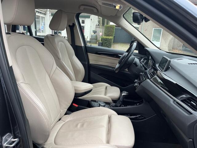 BMW X1 SDRIVE20I HIGH EXECUTIVE 192PK AUTOMAAT / LEDER / CAMERA / NAVI