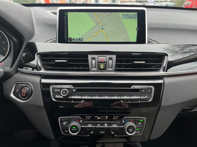 BMW X1 SDRIVE20I HIGH EXECUTIVE 192PK AUTOMAAT / LEDER / CAMERA / NAVI