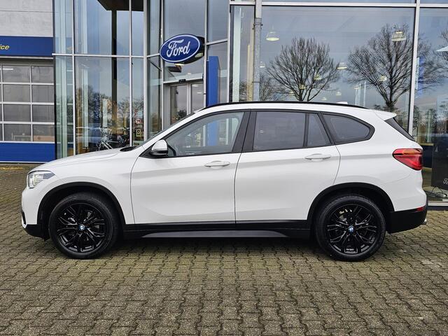 BMW X1 sDrive18i | Trekhaak | Lederen Bekleding | Panoramadak | Cruise Control | Climate Control | 1.700 kg trekgewicht!