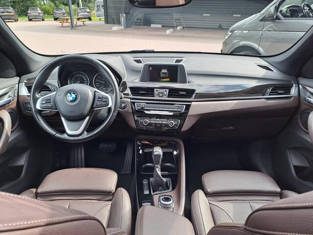 BMW X1 sDrive18i High Executive | Automaat | Leder | Pano | Trekhaak | Cruise | PDC | All-seasons |