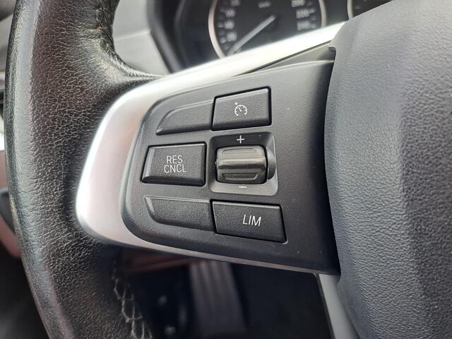 BMW X1 sDrive18i High Executive | Automaat | Leder | Pano | Trekhaak | Cruise | PDC | All-seasons |