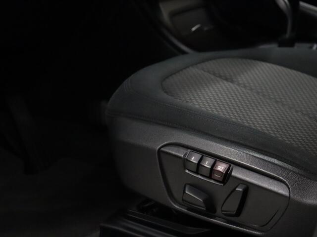 BMW X1 sDrive18i High Executive [NAVIGATIE, MEMORY SEATS, PDC ACHTER, LED, BLUETOOTH, CRUISE CONTROL, CLIMATE CONTROL, NIEUWSTAAT]