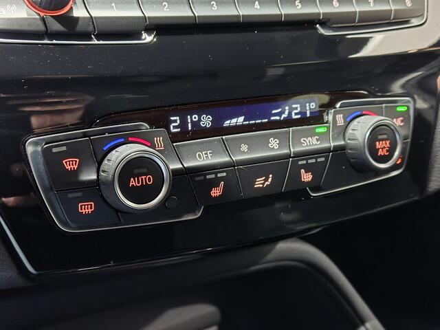 BMW X1 xDrive25e eDrive Edition Navigatie | HUD | Camera | LED | Stoelverwarming | 4x4