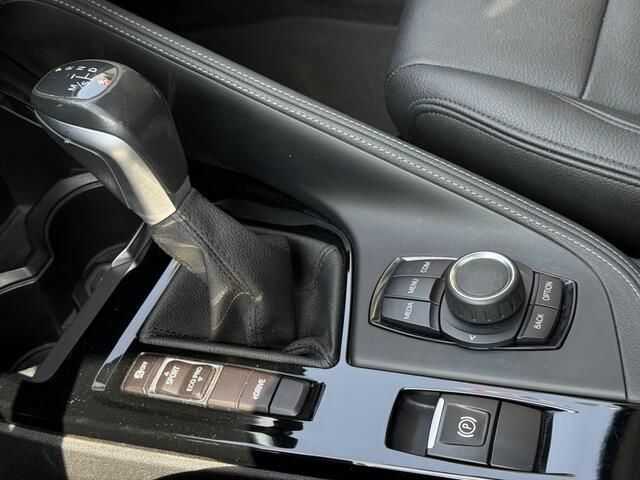 BMW X1 X1 xDrive25e plugin xLine | 220PK | Vleder | Pano | Camera