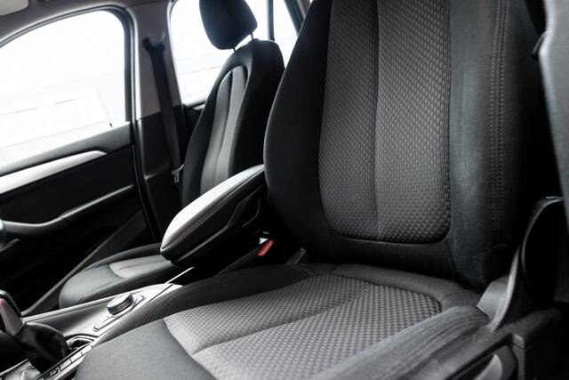 BMW X1 xDrive25e High Exec. | Camera | Navi | Stoelverwarming |