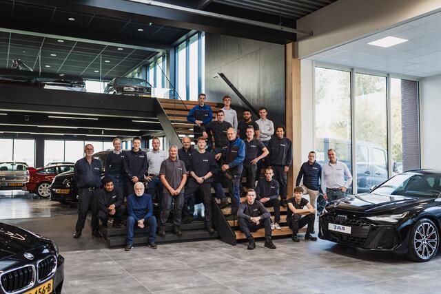 BMW X1 sDrive18i Centennial High Executive | Panoramadak | Leder | LED | Navigatie