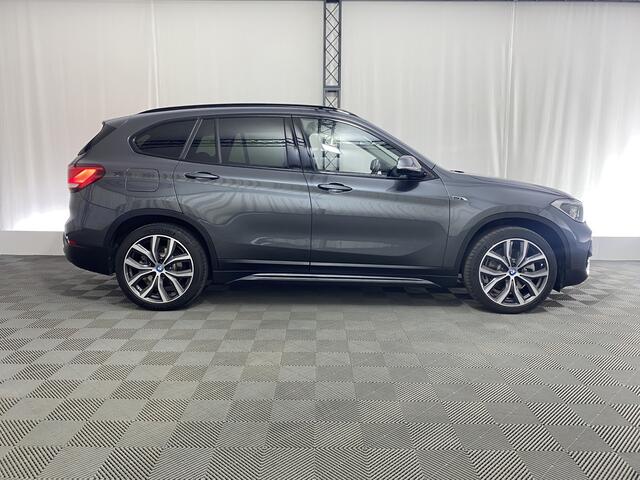 BMW X1 xDrive25e Automaat | Navi | M Stuur | Ambient Lighting | 19'' LMV | Camera |