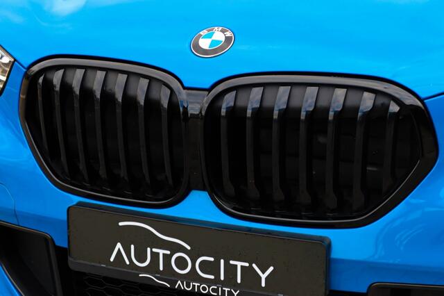 BMW X1 sDrive 20i M Sport Pano l Memory l Trekhaak l VOL OPTIES