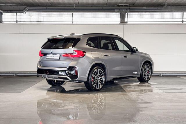 BMW X1 xDrive25e | M Sportpakket Pro | Innovation Pack | Travel Pack | Trekhaak