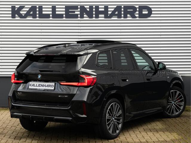 BMW X1 sDrive18i M-Sport Pro - Pano - Memoryzetel - Trekhaak - ACC - Head-Up - Harman Kardon