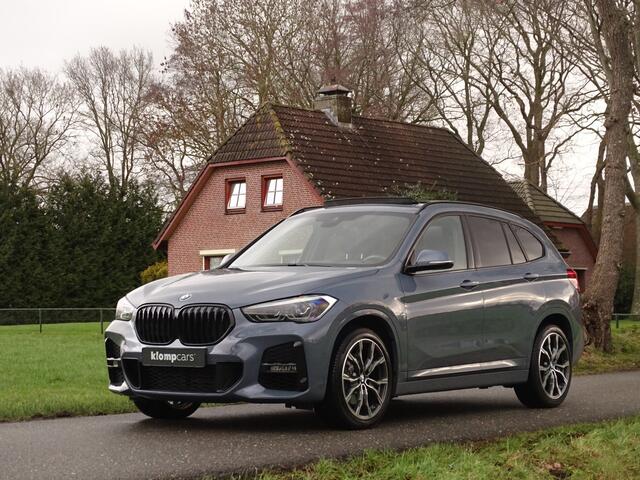 BMW X1 xDrive25i M-Sport | H+K | HUD | Pano | Trkhk | NAV-Pro | 19inch | Full Options!