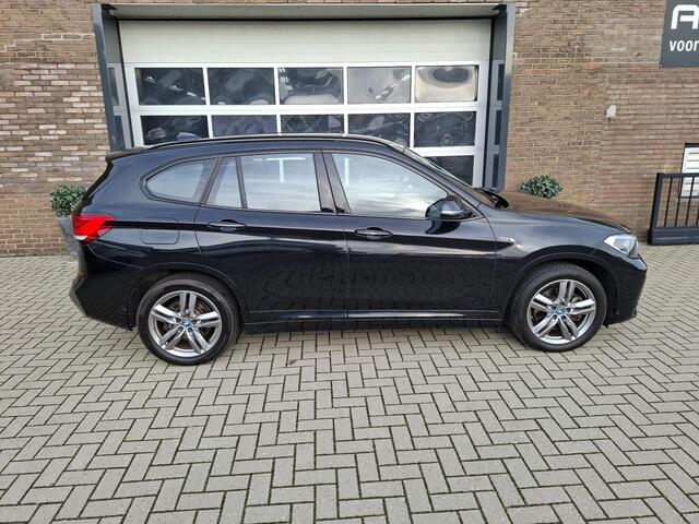 BMW X1 xDrive25e High Executive M uitvoering