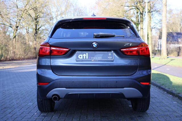 BMW X1 sDrive18i Sportline | Aut | Navi | LED | Stoelverwarming | Clima | Sportstoelen | Sportstuur | Etc.