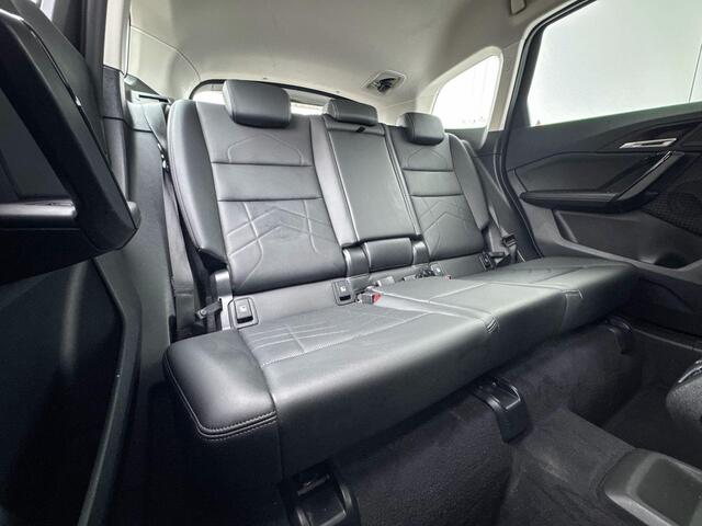 BMW X1 sDrive18i Comfort Acces / Electrische Zwenkhaak / Binnen & Buitenspiegel Automatisch Dimmend / Stoelverwarming / Adaptieve Led verlichting /