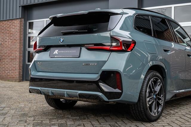 BMW X1 25e xDrive M Sport | Panorama | Shadow | Camera | Elek. Trekhaak | Adap. led | Stoelverwarming | 19' inch |