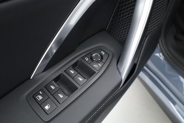 BMW X1 xDrive30e M Sport | Pano | Elek. trekhaak | HUD | Keyless | 360cam | Stoel- Stuurverw. | H&K