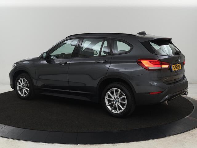 BMW X1 sDrive20i Executive | Sportstoelen | Head-Up | Full LED | Navigatie | DAB | Climate control | Parkeerhulp | Cruise control | Bluetooth