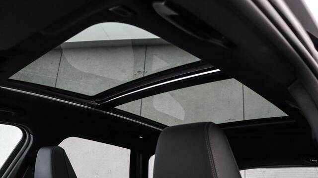 BMW X1 xDrive30e M-Sport Pro | Massage | Harman/Kardon | Panoramadak | Head-up | Trekhaak