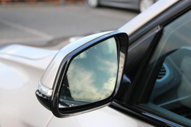 BMW X1 sDrive20i High Executive xLine Automaat / LED / Stoelverwarming / Head-Up / Airconditioning / Cruise Control