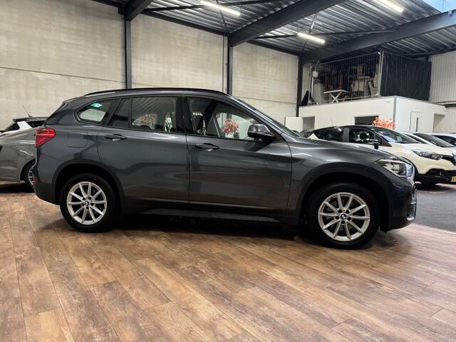 BMW X1 sDrive 18i Centennial Executive / AUTOMAAT / NAVI / PDC /