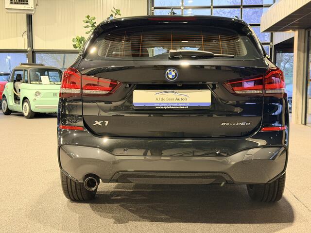 BMW X1 xDrive25e High Executive M-Sport | Camera | 19" | Stoelverwarming | Cruise | 4x4