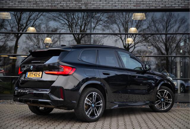 BMW X1 xDrive25e , Panoramadak, Head-up display, 360-camera,