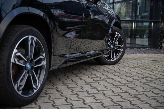 BMW X1 xDrive25e , Panoramadak, Head-up display, 360-camera,