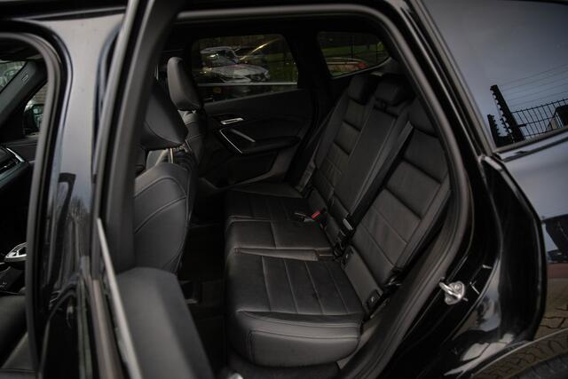 BMW X1 xDrive25e , Panoramadak, Head-up display, 360-camera,