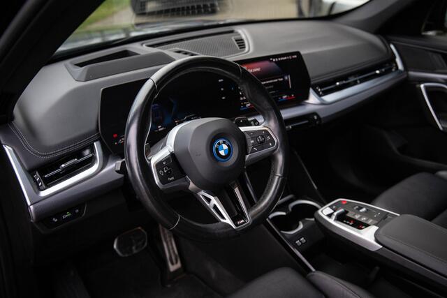 BMW X1 xDrive25e , Panoramadak, Head-up display, 360-camera,