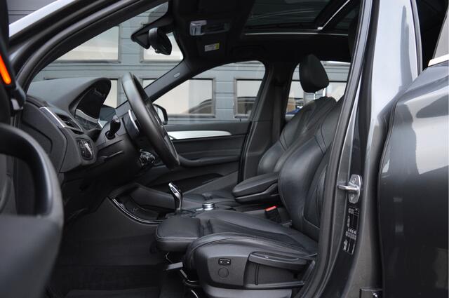 BMW X1 sDrive20i High Executive | M-PAKKET | PANO | ACC | HUD | CAMERA |