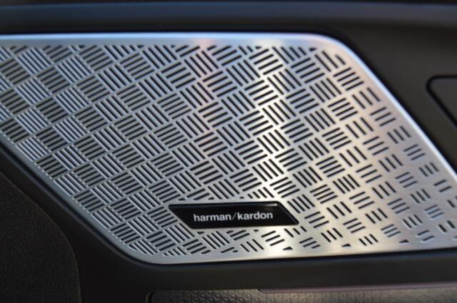 BMW X1 xDrive25e M-sport, M-onderstel, 360 camera, Trekhaak, Electrisch