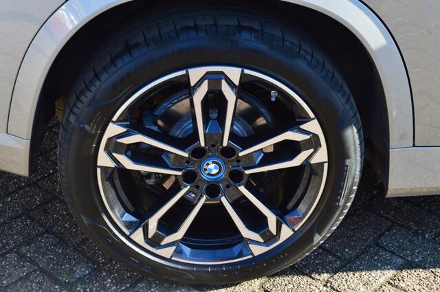 BMW X1 xDrive25e M-sport, M-onderstel, 360 camera, Trekhaak, Electrisch