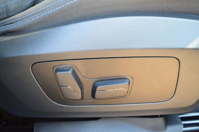 BMW X1 xDrive25e M-sport, M-onderstel, 360 camera, Trekhaak, Electrisch