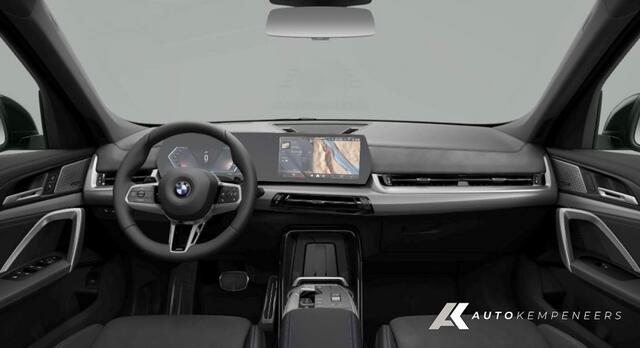 BMW X1 sDrive18i | M-Sport | Shadow | Harman/Kardon | Keyless | Sportstoelen | Camera | Adap. led | 19' inch |