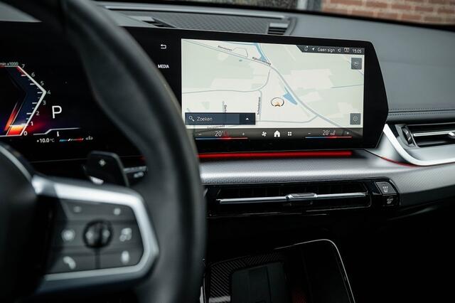 BMW X1 sDrive18i | M-Sport | Maxron | Shadow | Harman/Kardon | Keyless | Sportstoelen | Camera | Adap. led | 19' inch |