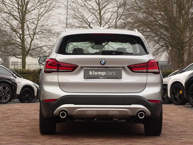 BMW X1 xDrive20i | 4x4 | Carplay | HUD | Trekhk | Camera | 1e Eig. | Ad.Cruise | Dealeronderhouden!