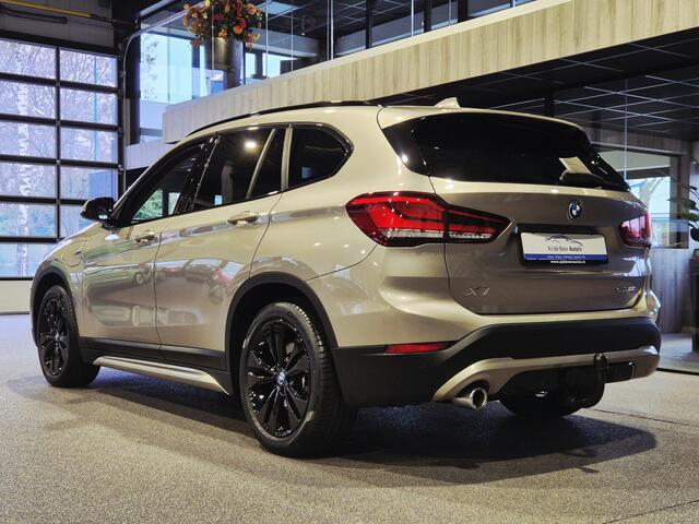 BMW X1 xDrive25e Executive Sportline | Panorama | Trekhaak | Carplay | Stoelverwarming