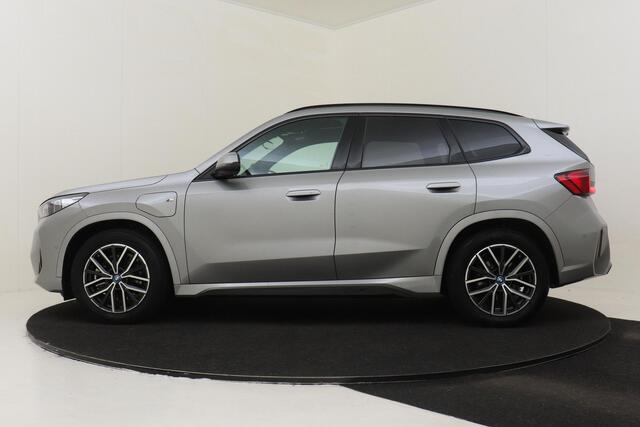 BMW X1 xDrive 25e -M SPORT|PANO.DAK|360°CAM|HEAD-UP DISP.|MEMORY SEATS|ADAP.CRUISE|TRAVEL|VEGANZA