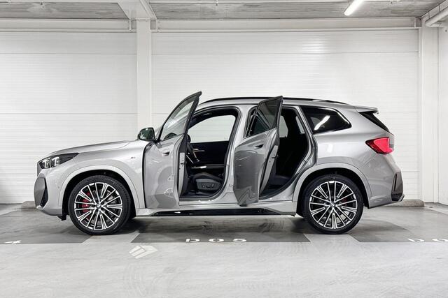 BMW X1 sDrive20i | M-Sport Pro | Travel Pack | Innovation Pack | Comfort Pack | Driving Assistant Plus | Harman/Kardon | Panoramadak | Comfort Access | Trekhaak