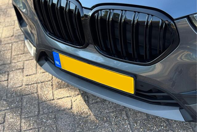 BMW X1 xDrive25e | Camera | Elektrische Klep | PDC V + A | LED | Apple Carplay | DAB | 15x op voorraad !