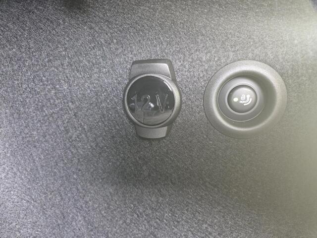 BMW X1 xDrive25e M Sport Shadow Line 19"/Panoramadak/Trekhaak/Leder/Keyless/360 camera/Adaptieve cruise/Head-up/Dodehoek/Elektrisch klep