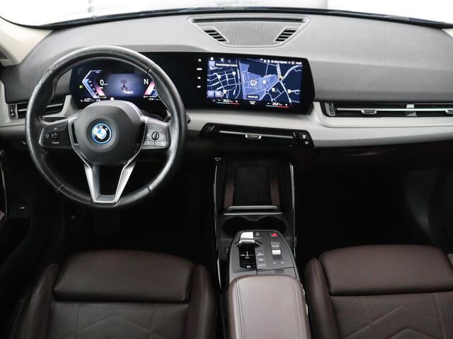 BMW X1 xDrive25e | Leder | Sportstoelen | Carplay | Adaptief LED | Keyless | Camera | Park Assist | Live Cockpit | Climate control | Navigatie | PHEV | Plug In | SOH 92%
