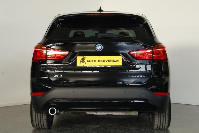 BMW X1 xDrive25e Advantage / Navigatie / Cruisecontrol / Trekhaak