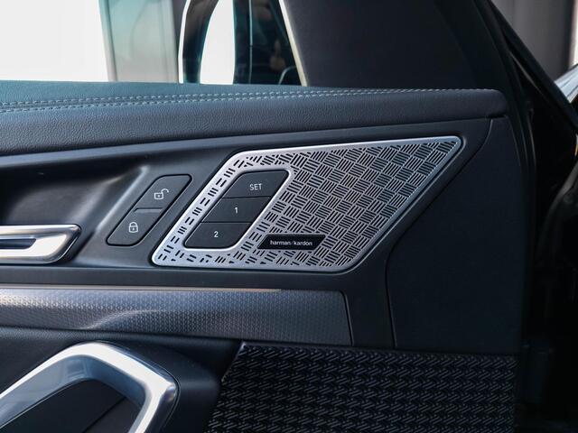 BMW X1 xDrive25e M Sport | Pano | 20"| H&K | Topv. | HUD | Memo | Park+ | Leer