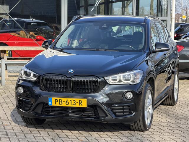 BMW X1 sDrive20i Corporate Lease High Executive Automaat/Leder/Stoelverwarming